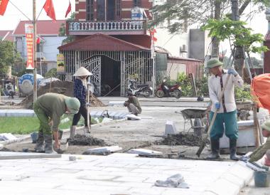 Thi công lát vỉa hè - Biển Báo Giao Thông Cường Phát - Công Ty TNHH Đầu Tư Giao Thông Cường Phát